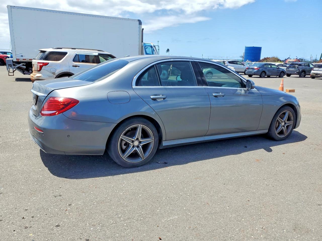 2017 MERCEDES-BENZ E 300 photo 5