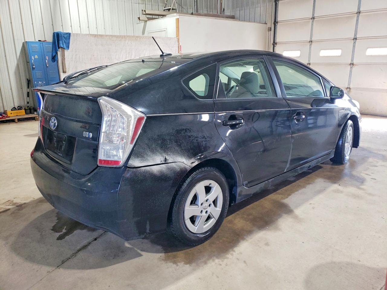 2011 TOYOTA PRIUS TWO photo 5