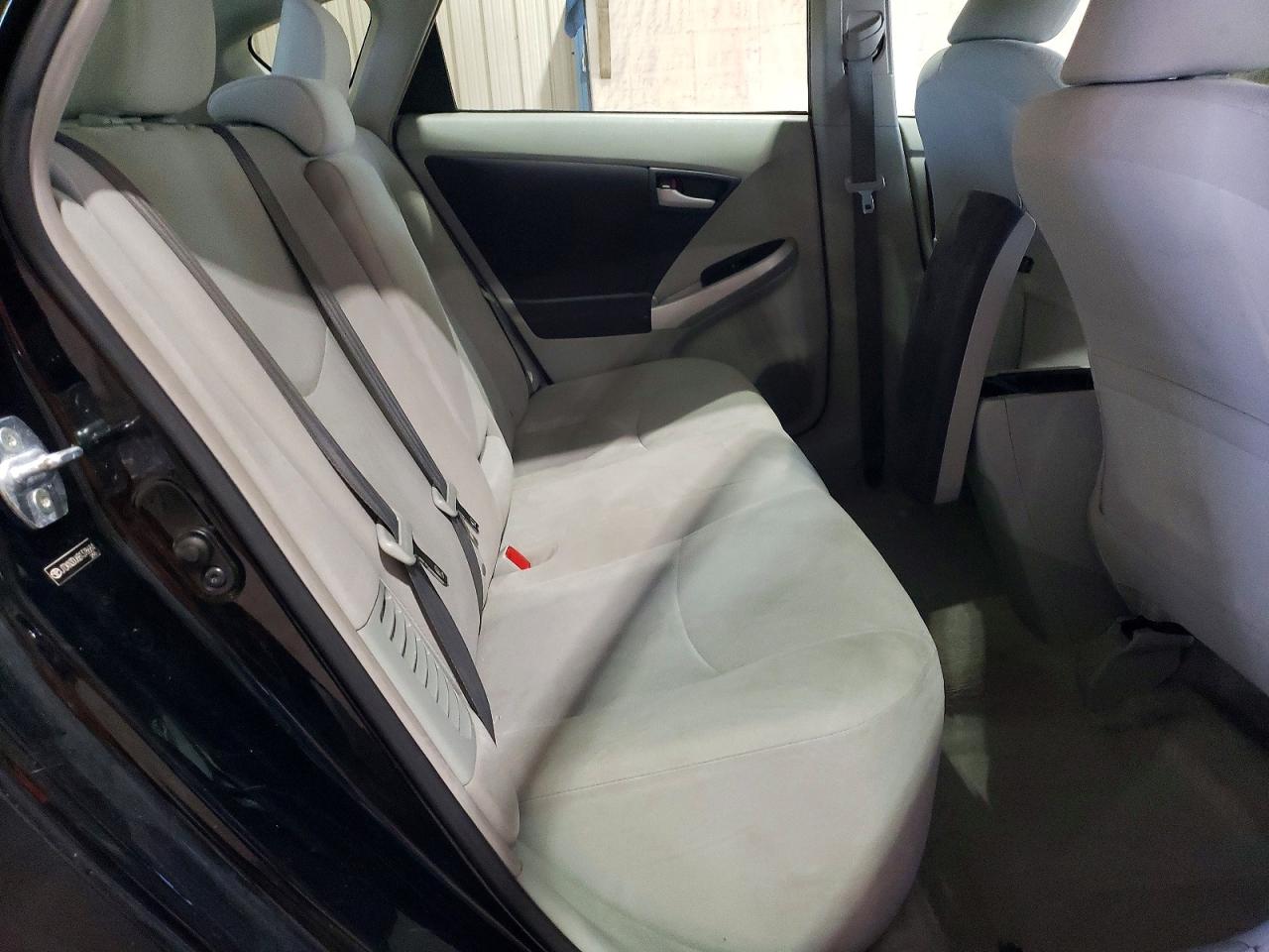 2011 TOYOTA PRIUS TWO photo 19
