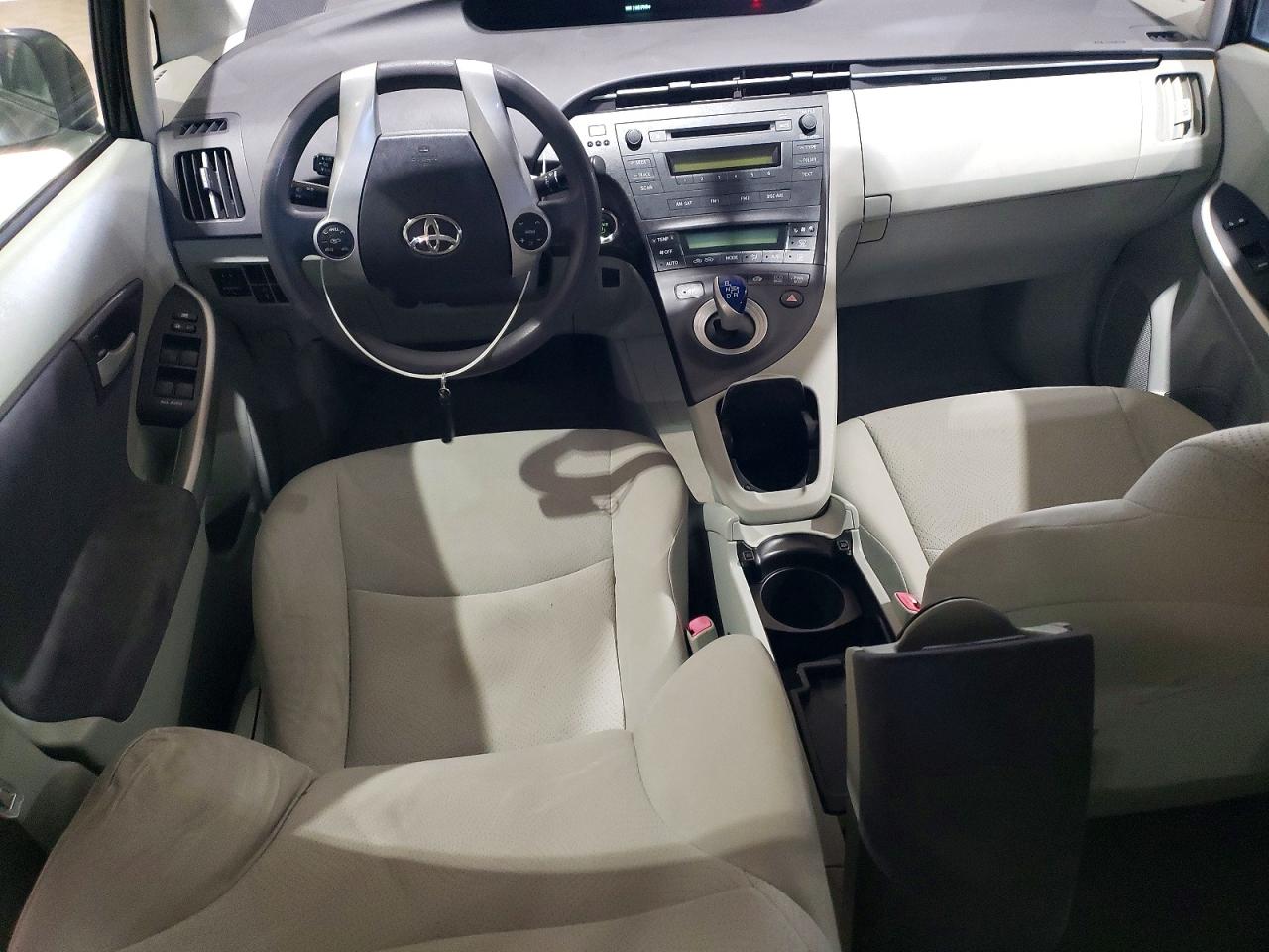 2011 TOYOTA PRIUS TWO photo 15