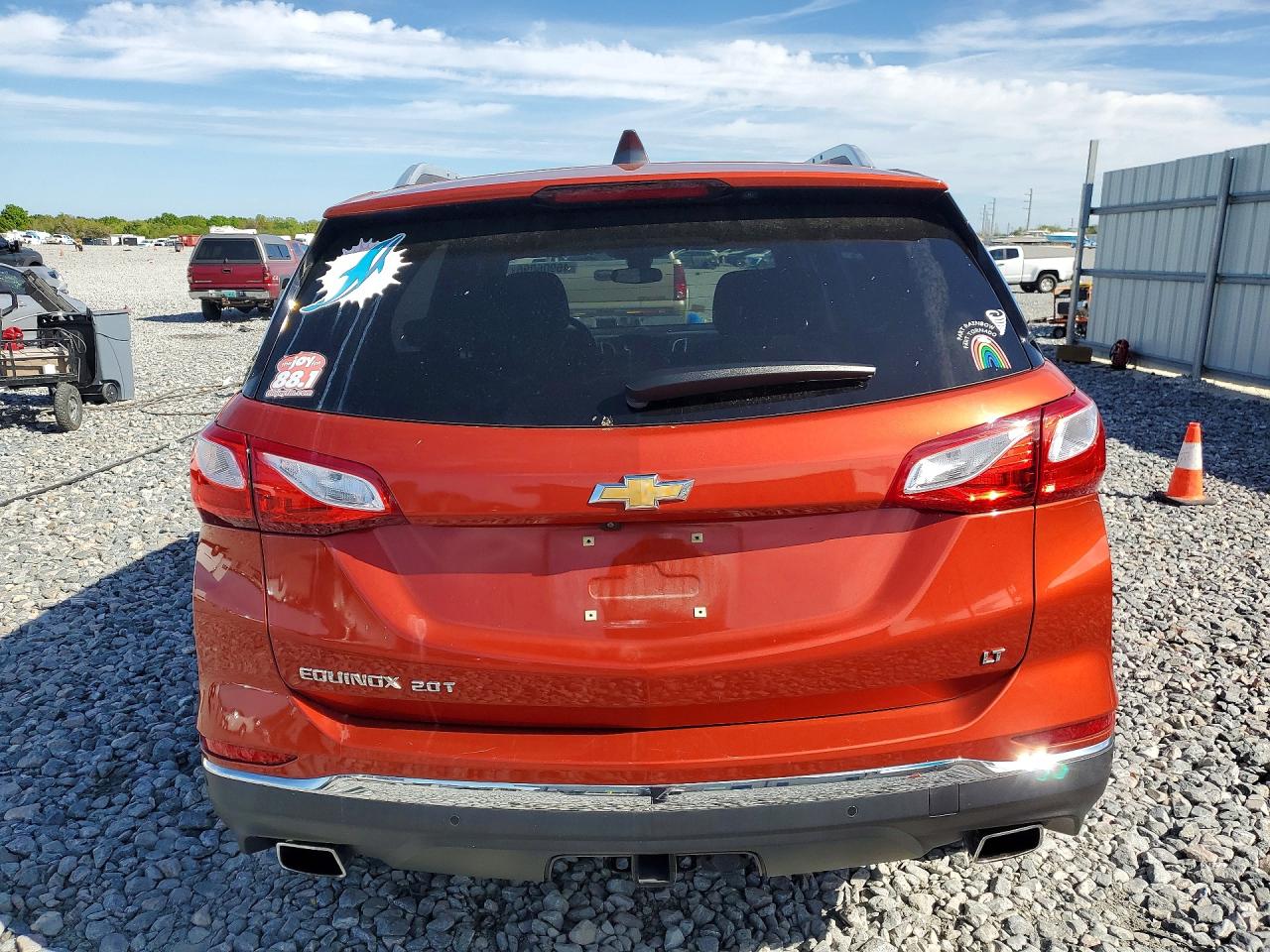 2020 CHEVROLET EQUINOX LT photo 6
