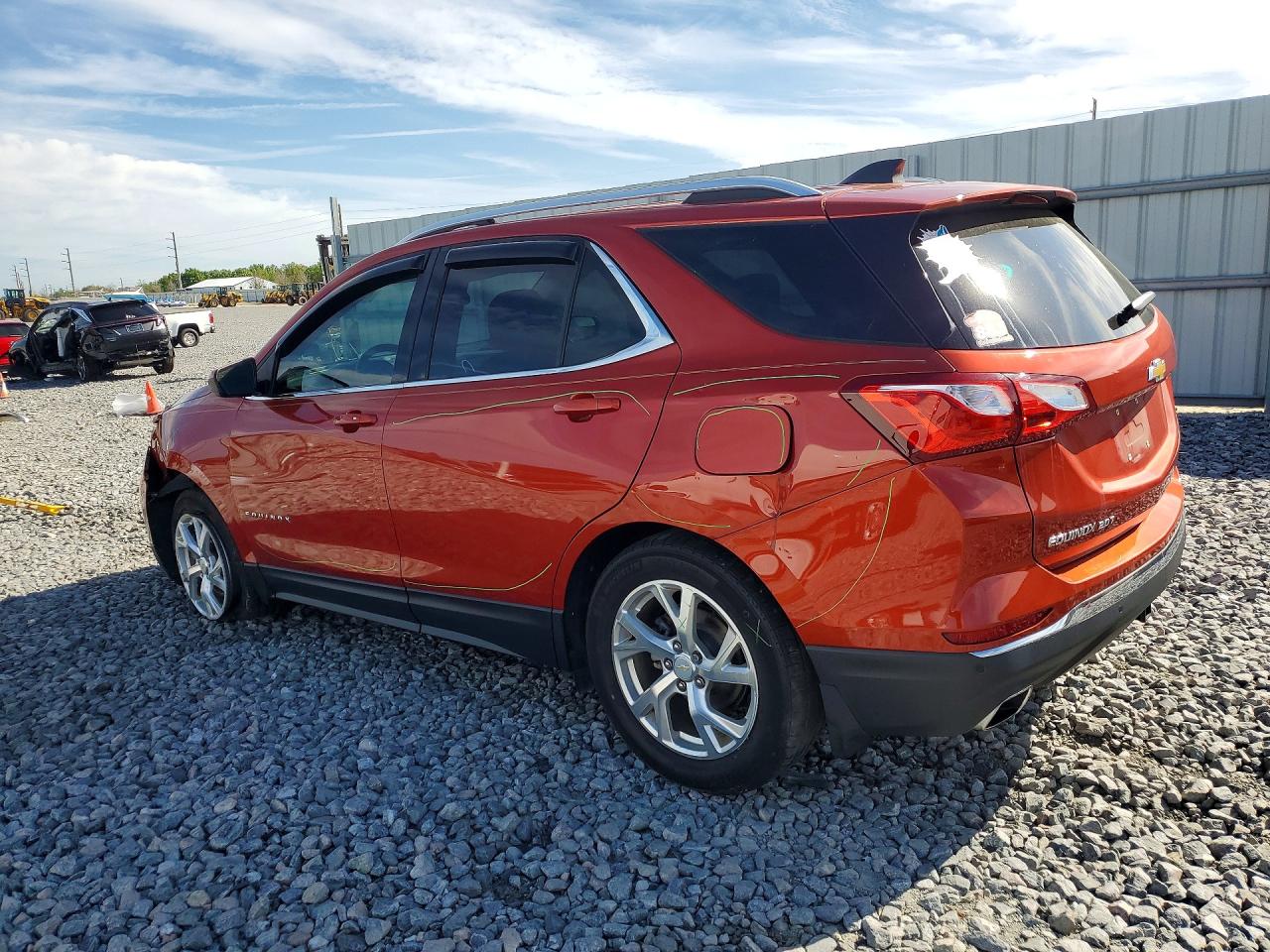 2020 CHEVROLET EQUINOX LT photo 2