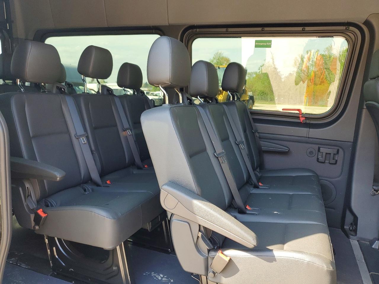 2024 MERCEDES-BENZ SPRINTER 2500 photo 11