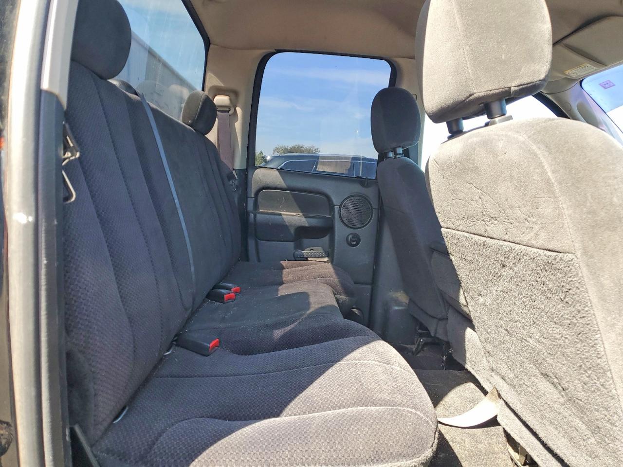 2004 DODGE RAM 1500 ST photo 10