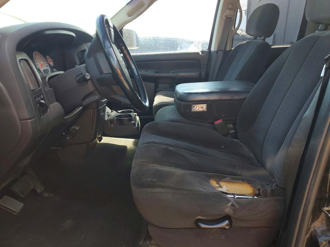 2004 DODGE RAM 1500 ST photo 7