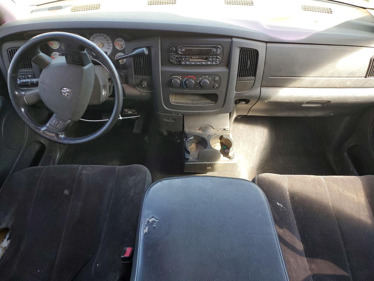 2004 DODGE RAM 1500 ST photo 8