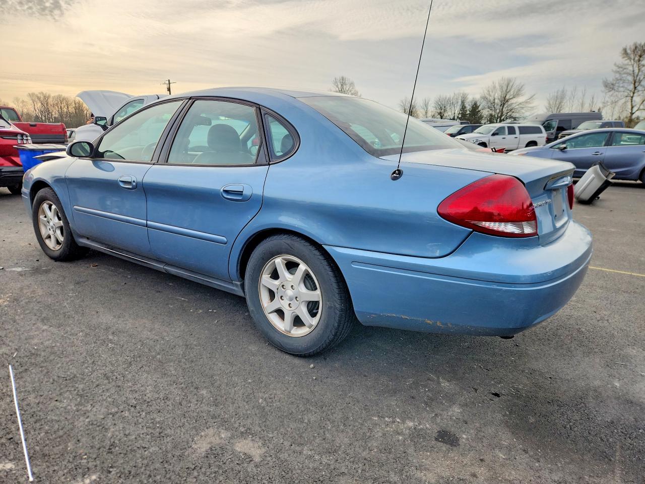 2007 FORD TAURUS SEL photo 3