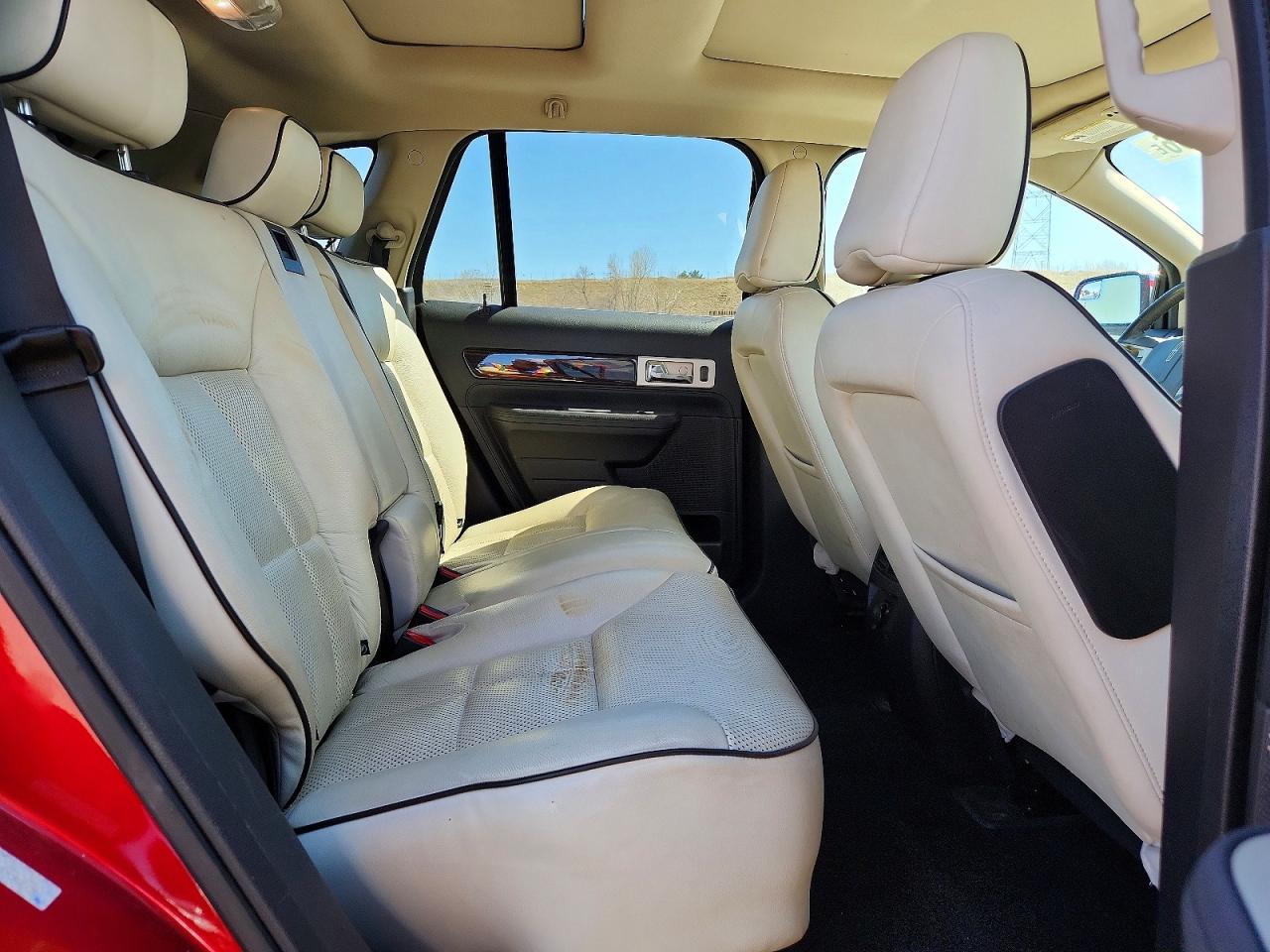 2010 LINCOLN MKX photo 21