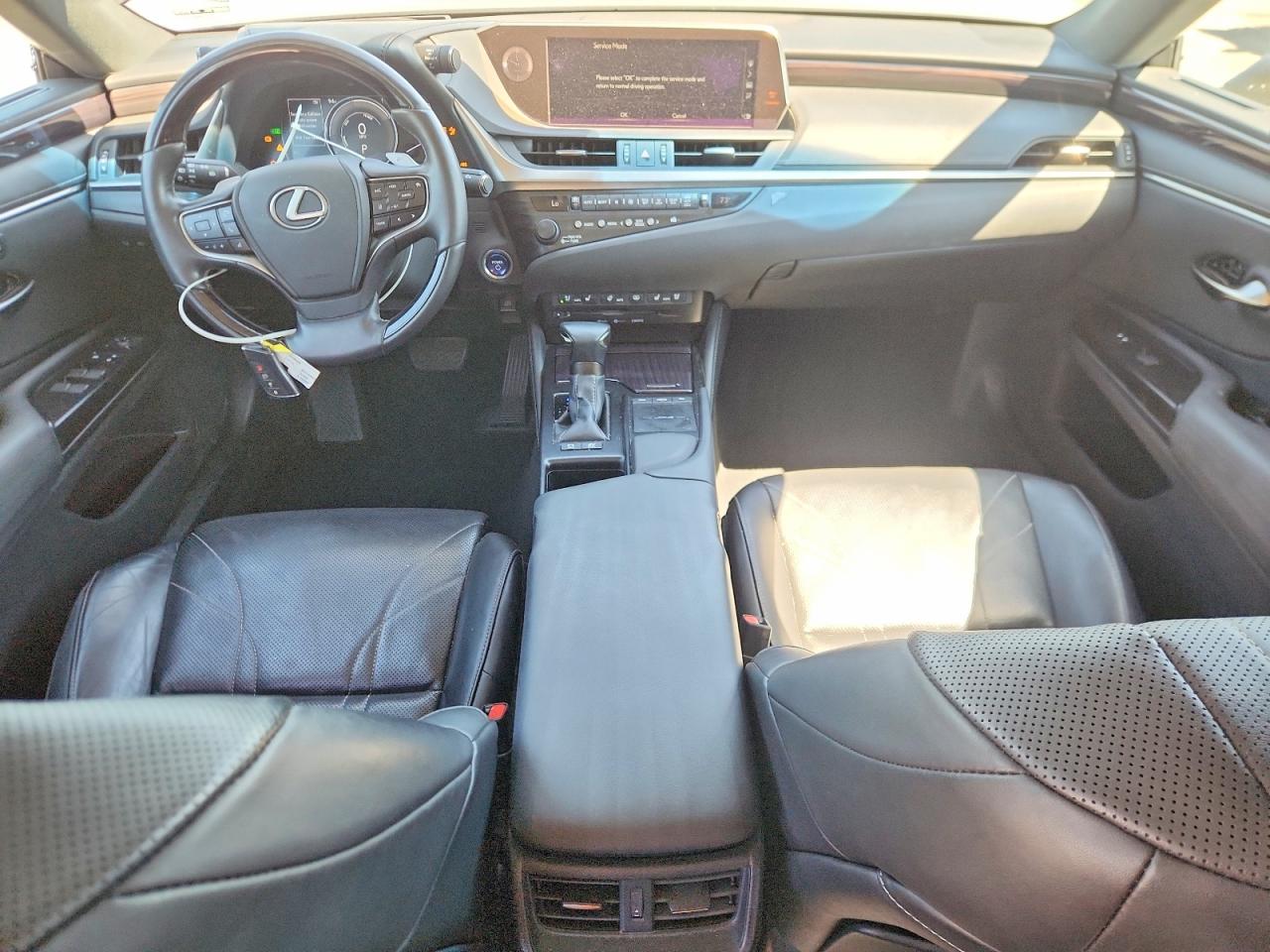 2019 LEXUS ES 300H photo 22