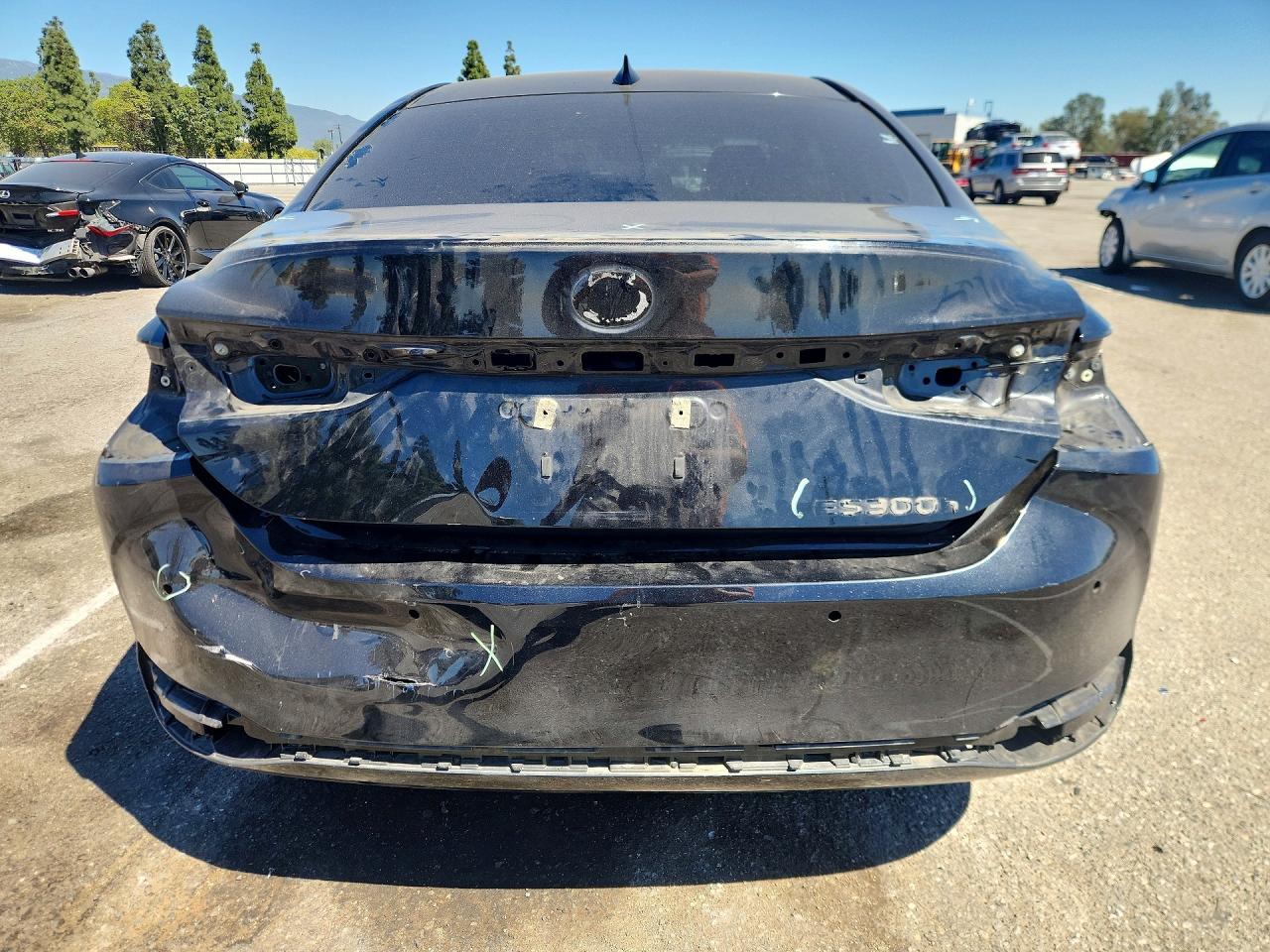 2019 LEXUS ES 300H photo 16