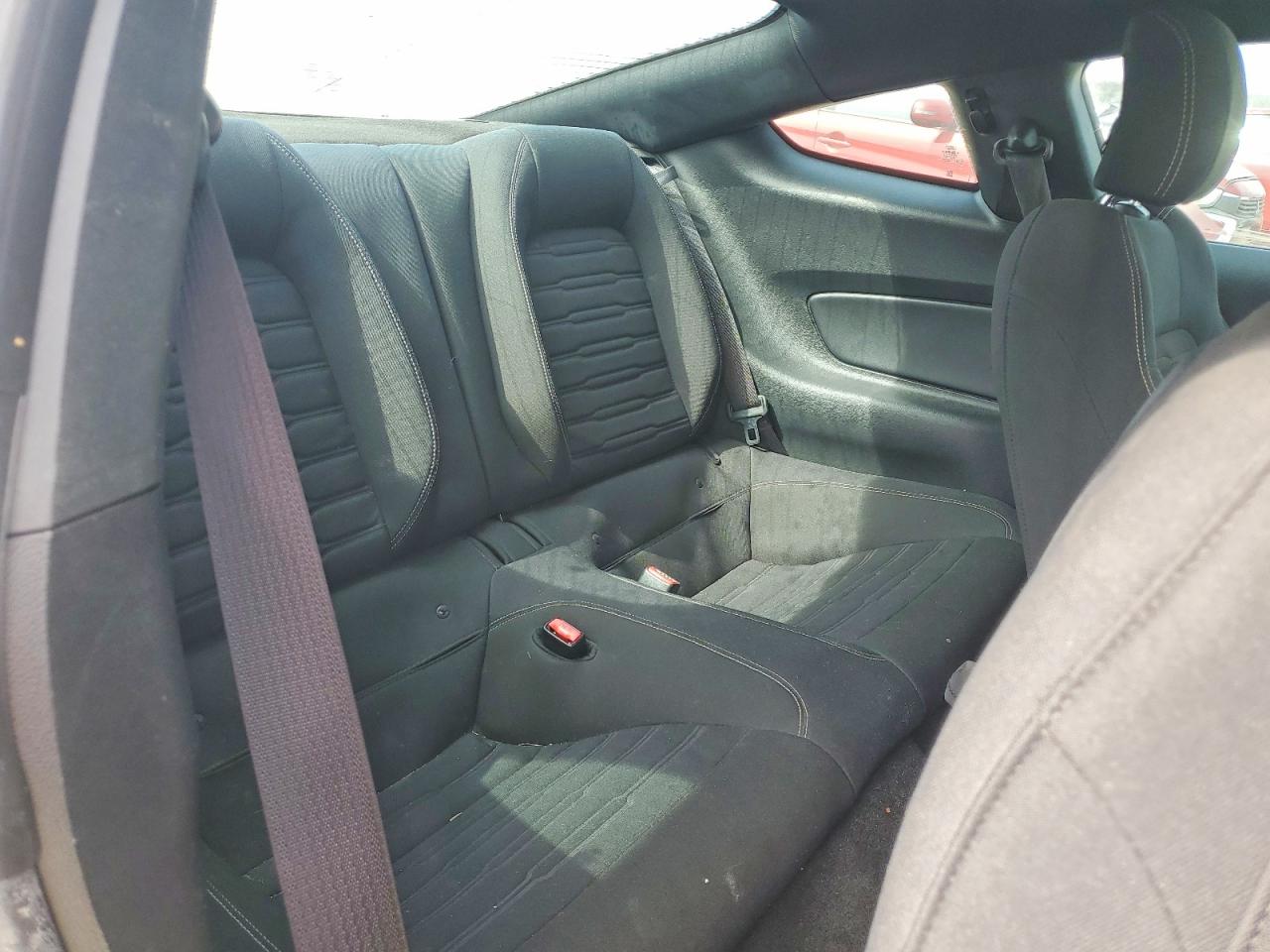2015 FORD MUSTANG photo 19