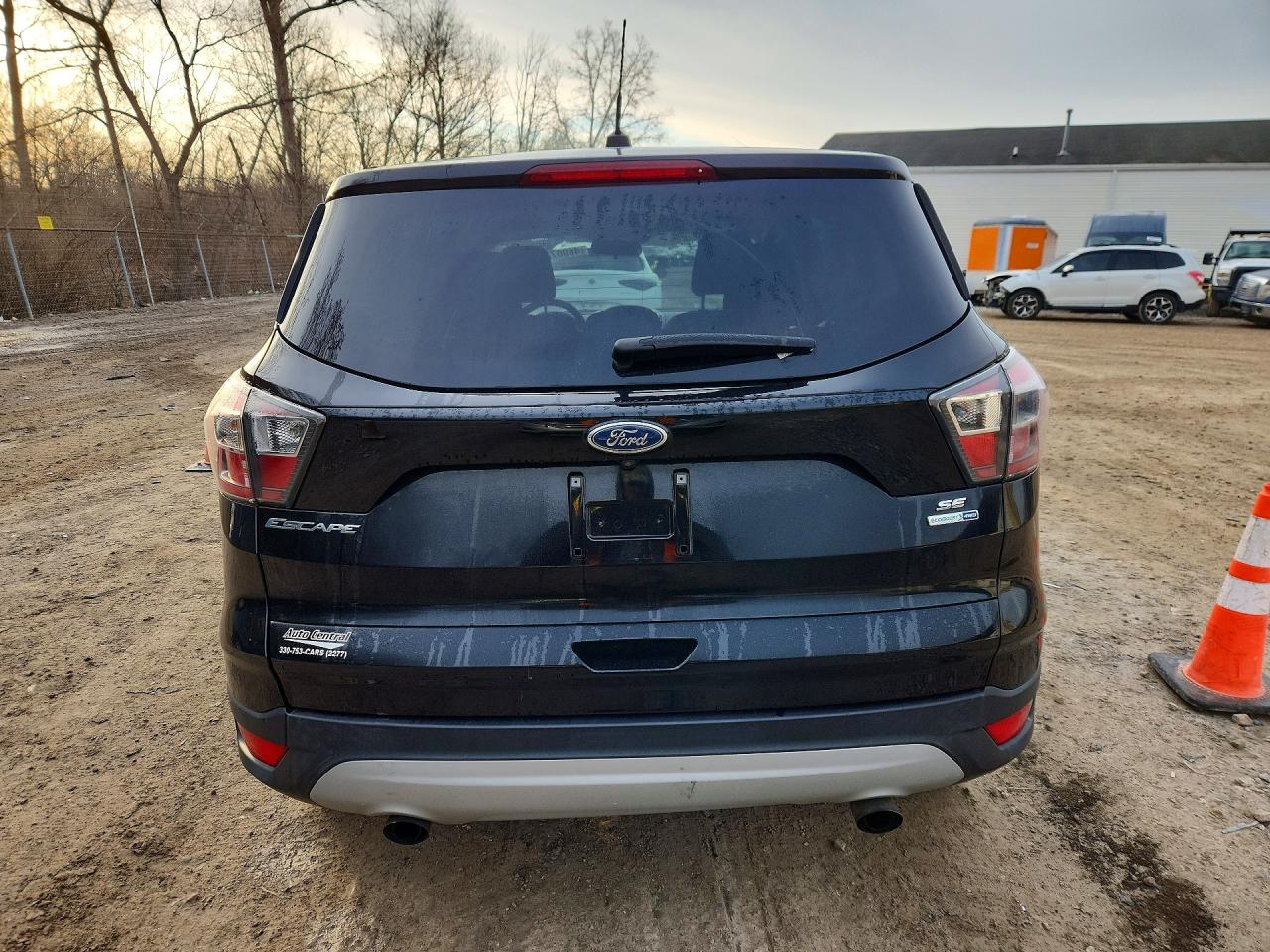 2017 FORD ESCAPE SE photo 11