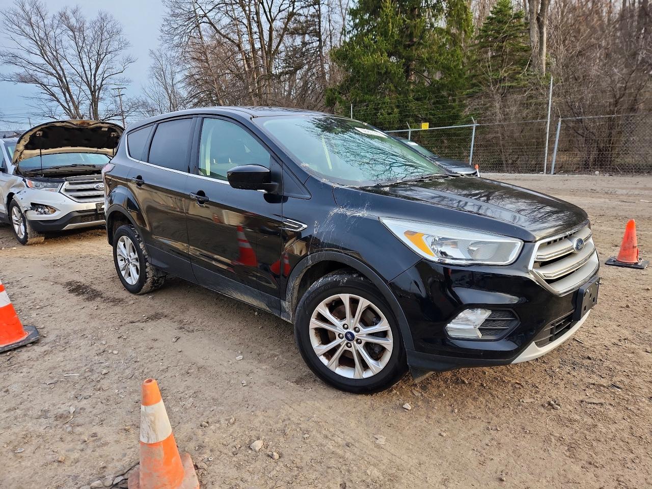 2017 FORD ESCAPE SE photo 7