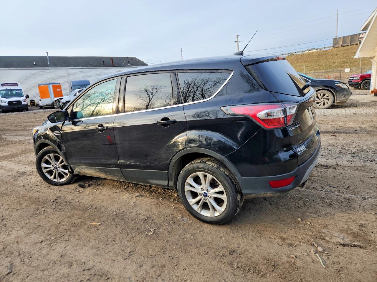 2017 FORD ESCAPE SE photo 3