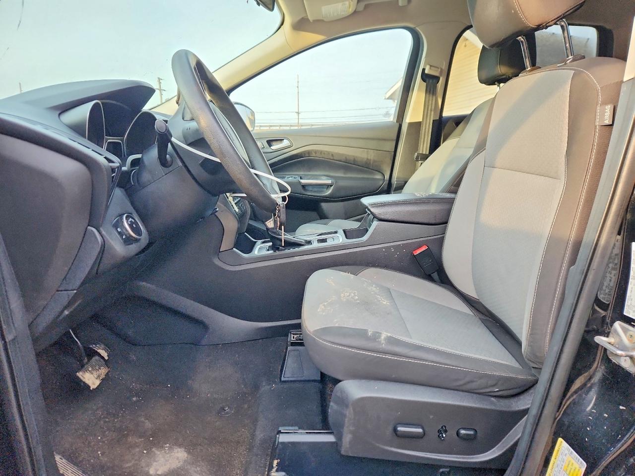 2017 FORD ESCAPE SE photo 13