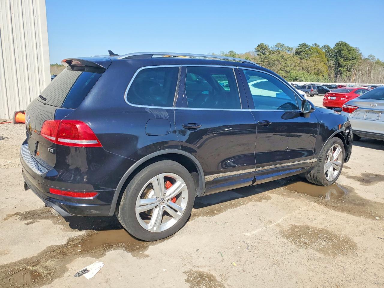 2014 VOLKSWAGEN TOUAREG TDI photo 5