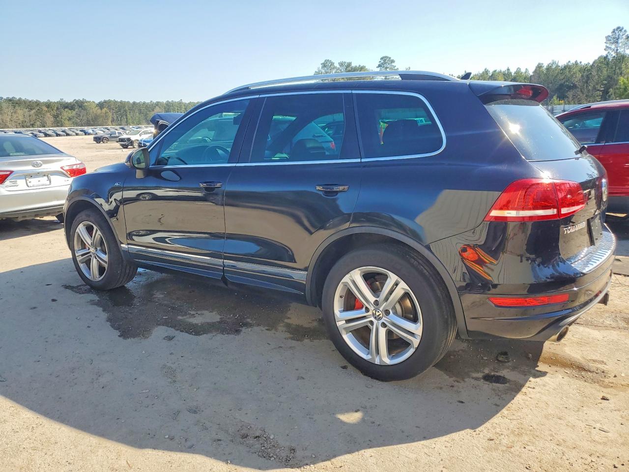 2014 VOLKSWAGEN TOUAREG TDI photo 3