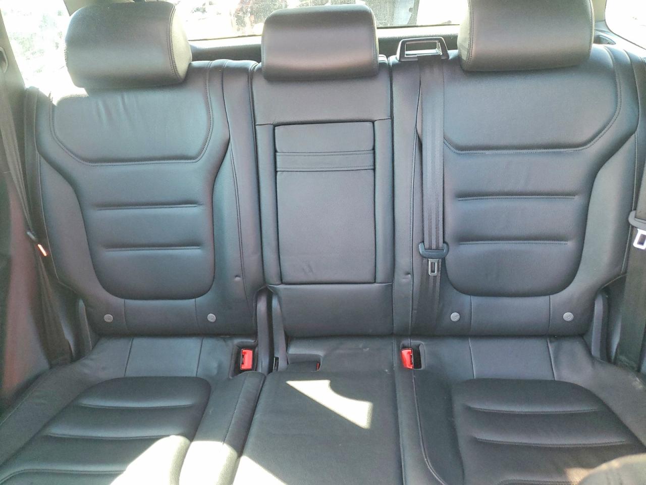 2014 VOLKSWAGEN TOUAREG TDI photo 19