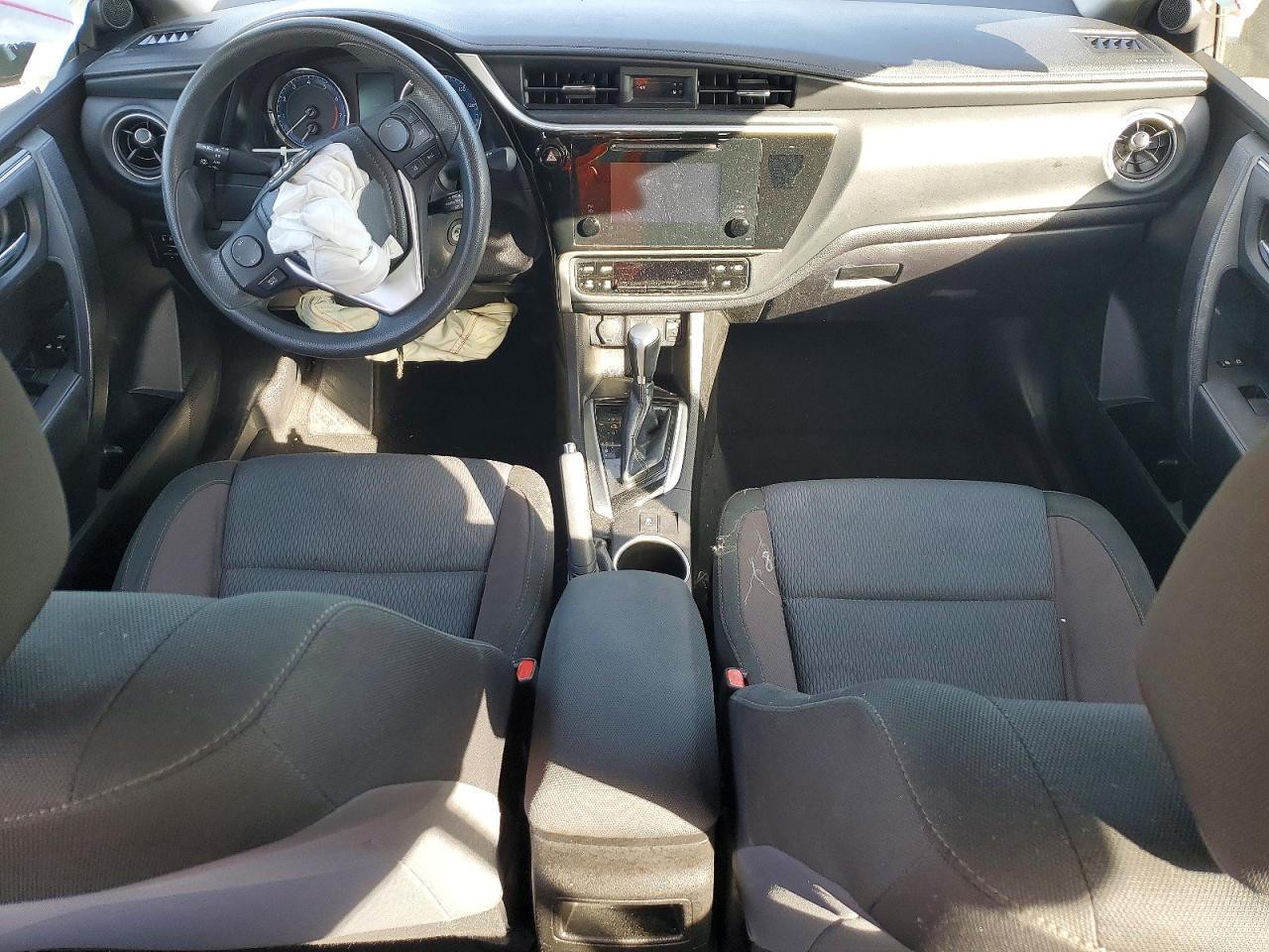2019 TOYOTA COROLLA LE photo 15
