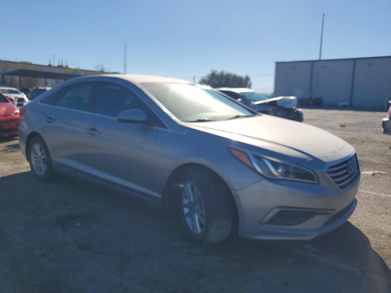 2016 HYUNDAI SONATA SE photo 4