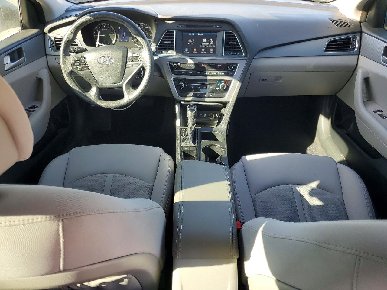 2016 HYUNDAI SONATA SE photo 8