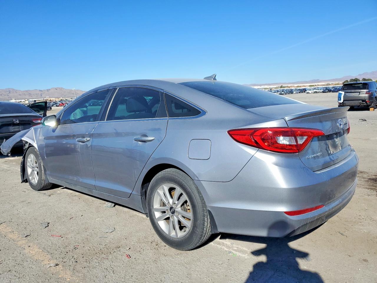 2016 HYUNDAI SONATA SE photo 2