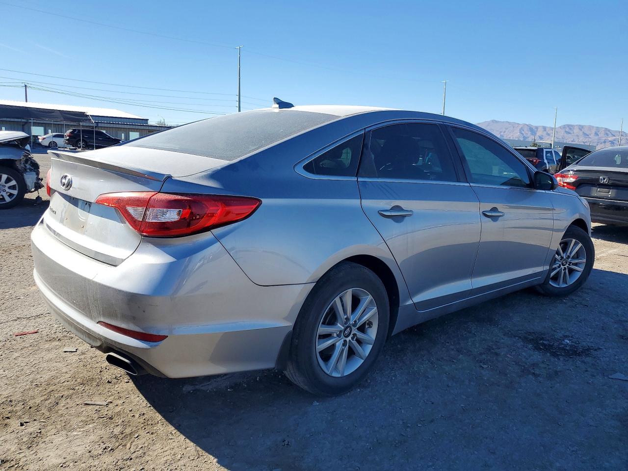 2016 HYUNDAI SONATA SE photo 3