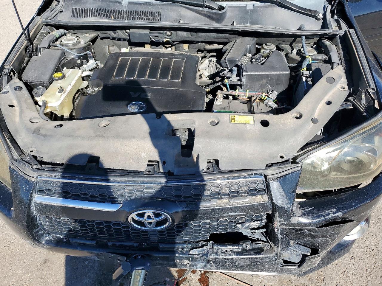 2010 TOYOTA RAV4 LIMITED photo 23