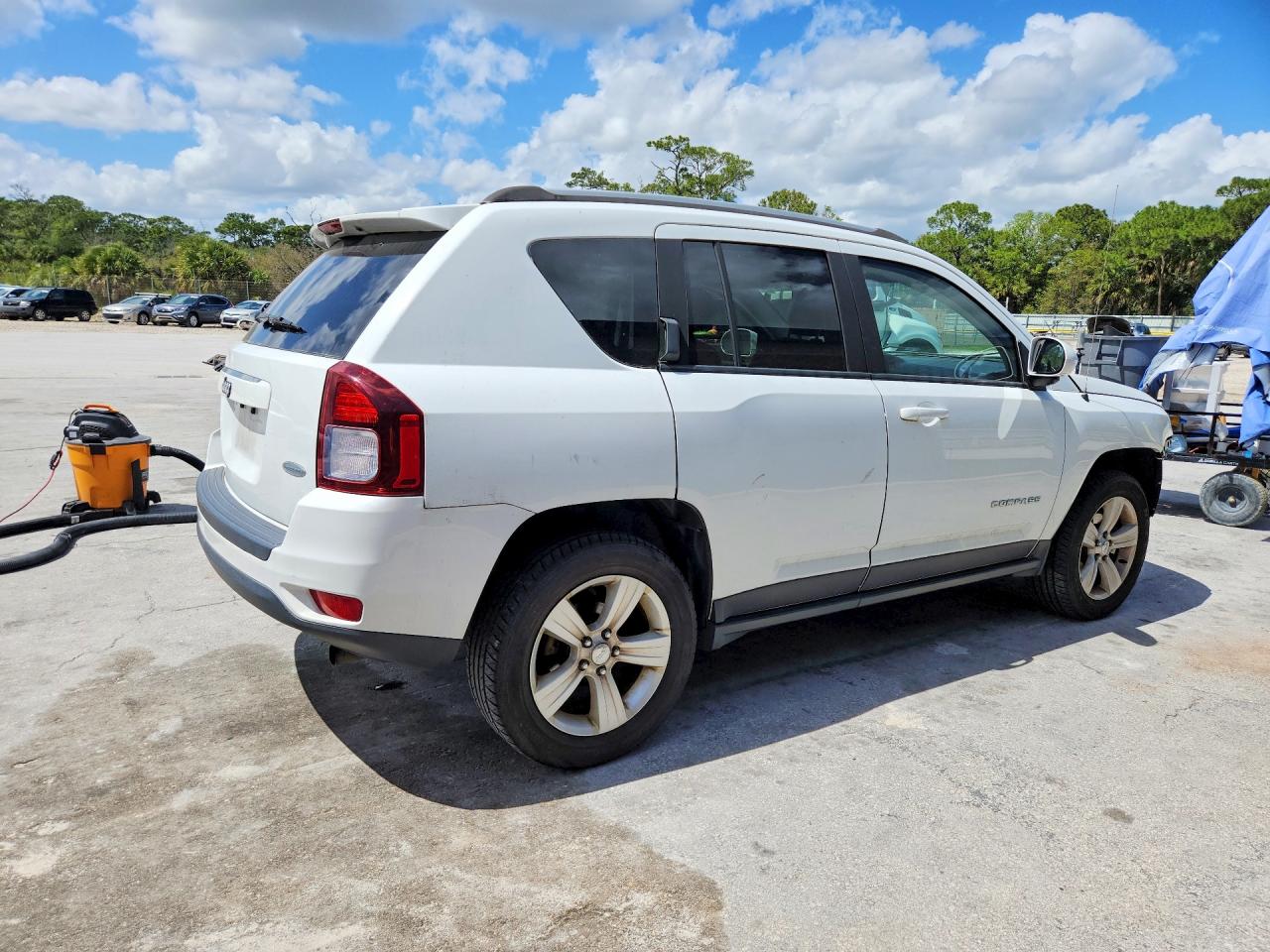 2016 JEEP COMPASS LATITUDE photo 5