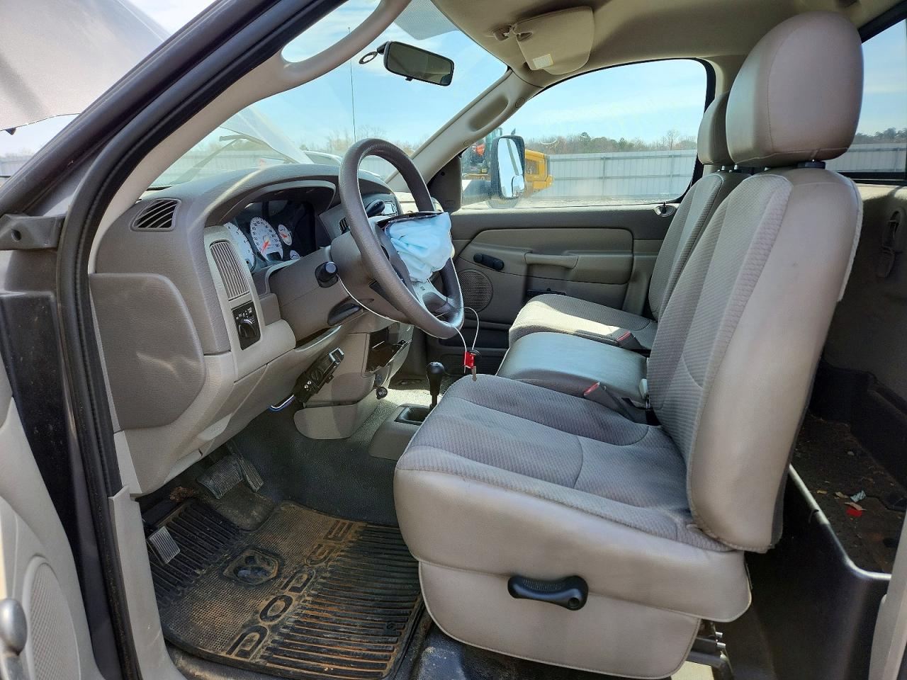 2003 DODGE RAM 1500 ST photo 13