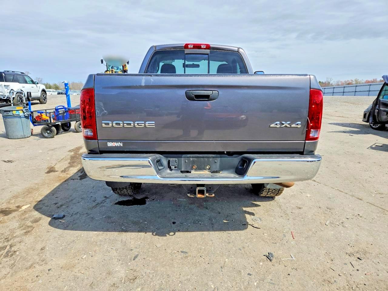 2003 DODGE RAM 1500 ST photo 11