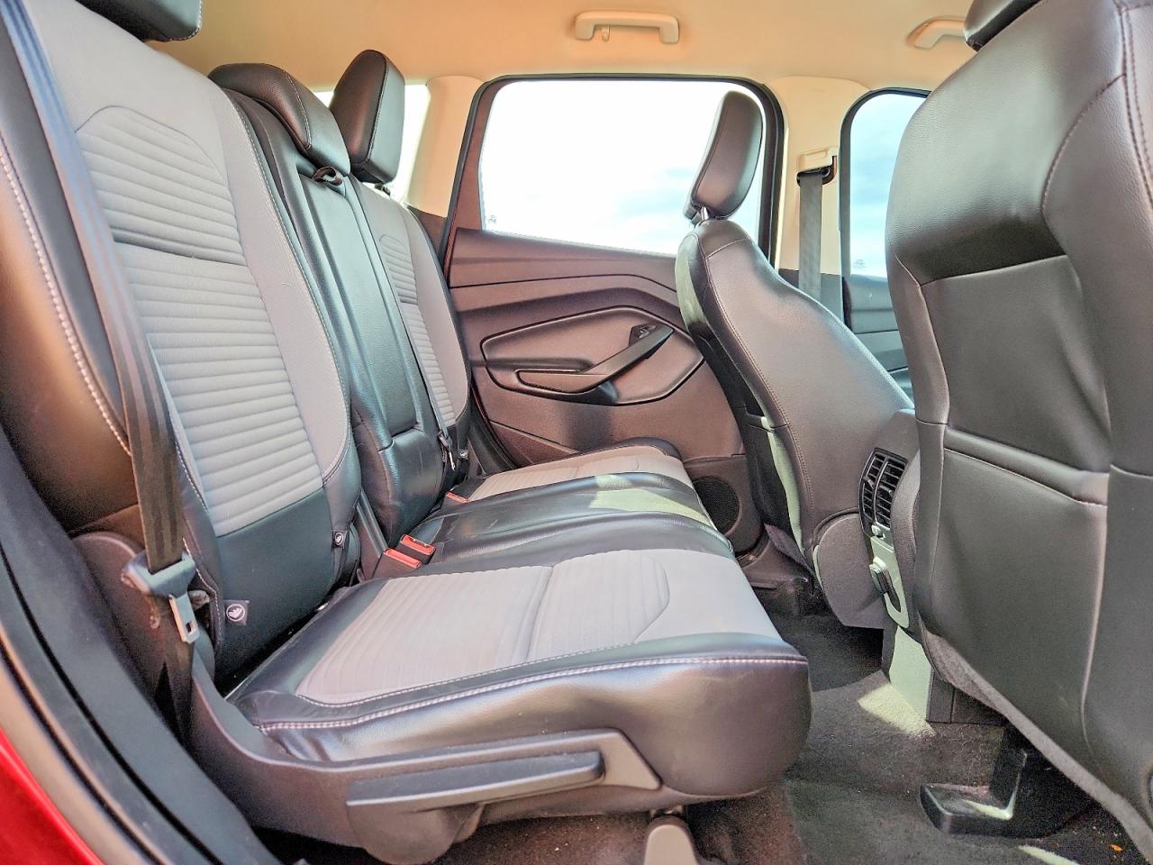 2019 FORD ESCAPE SE photo 28