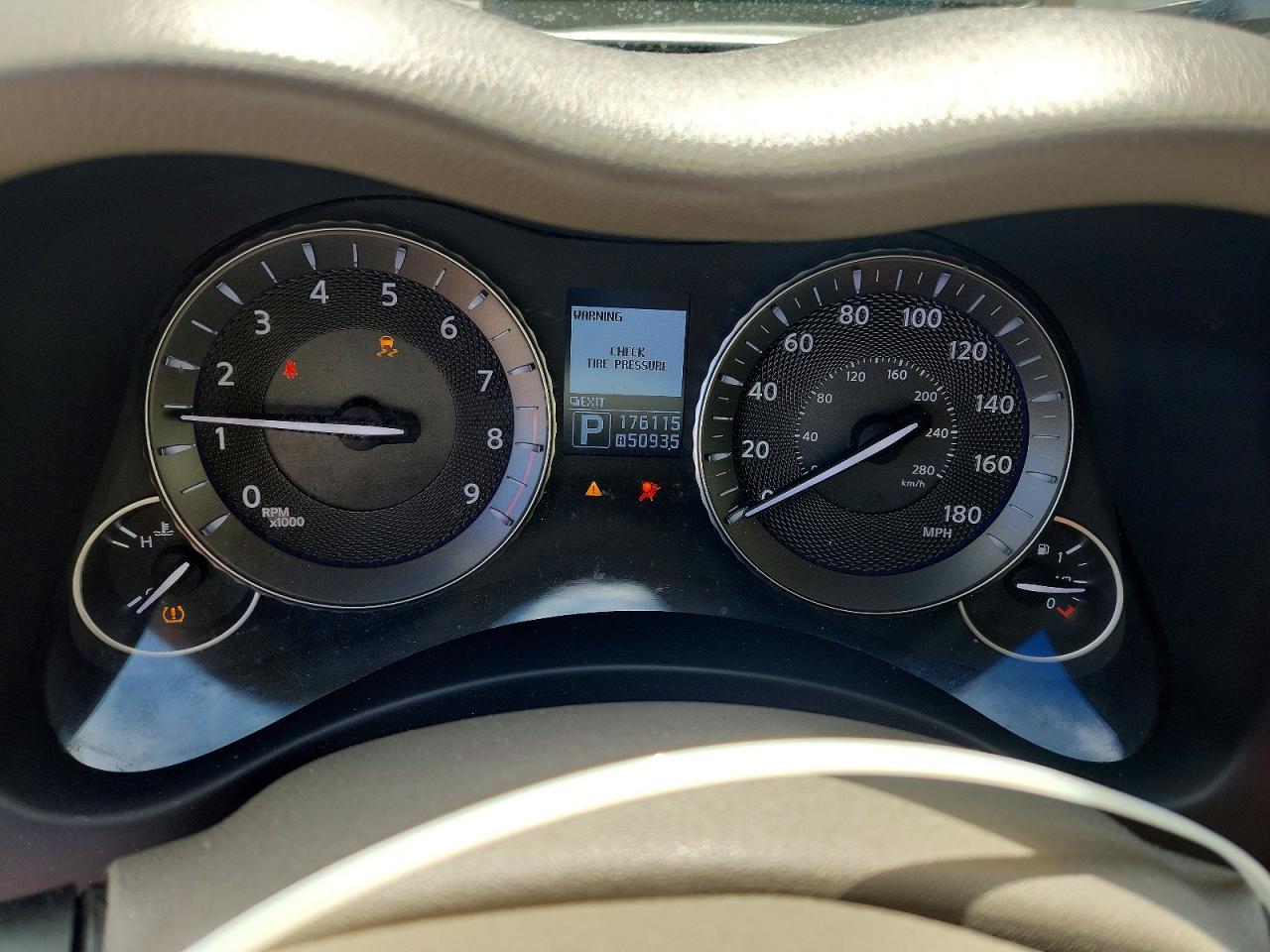 2012 INFINITI M37 BASE photo 9