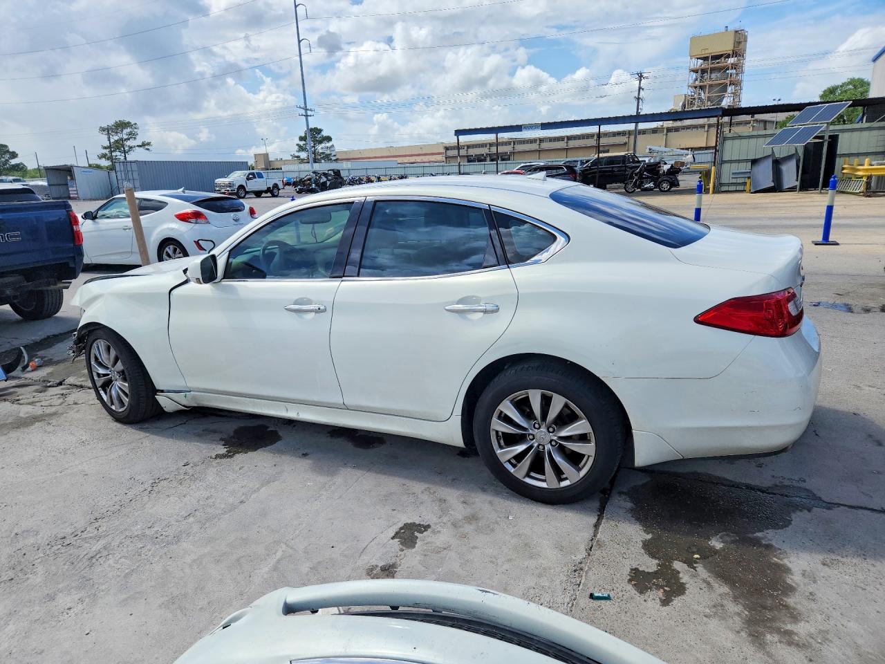 2012 INFINITI M37 BASE photo 2