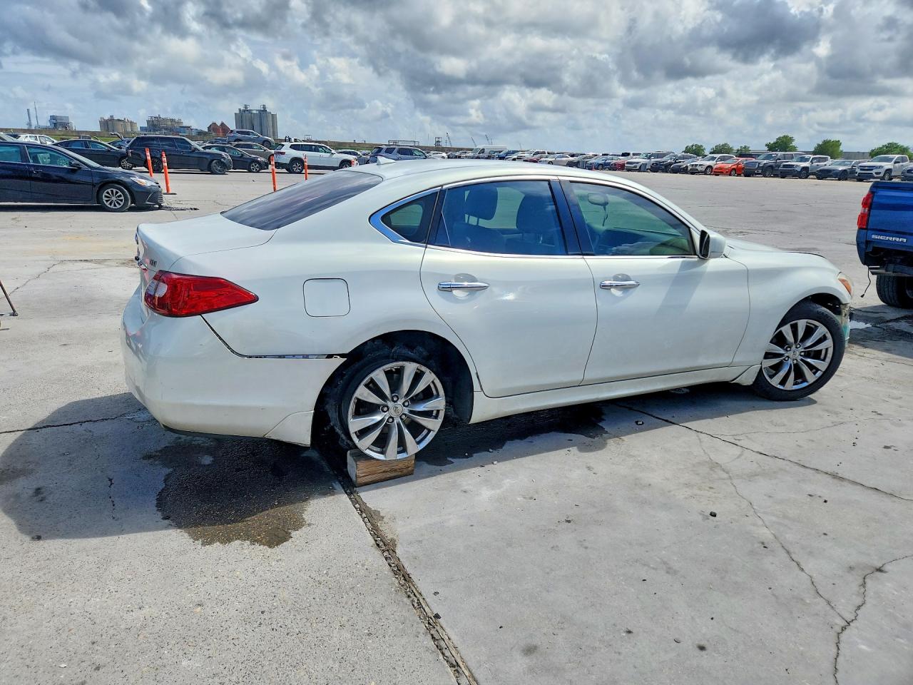 2012 INFINITI M37 BASE photo 3