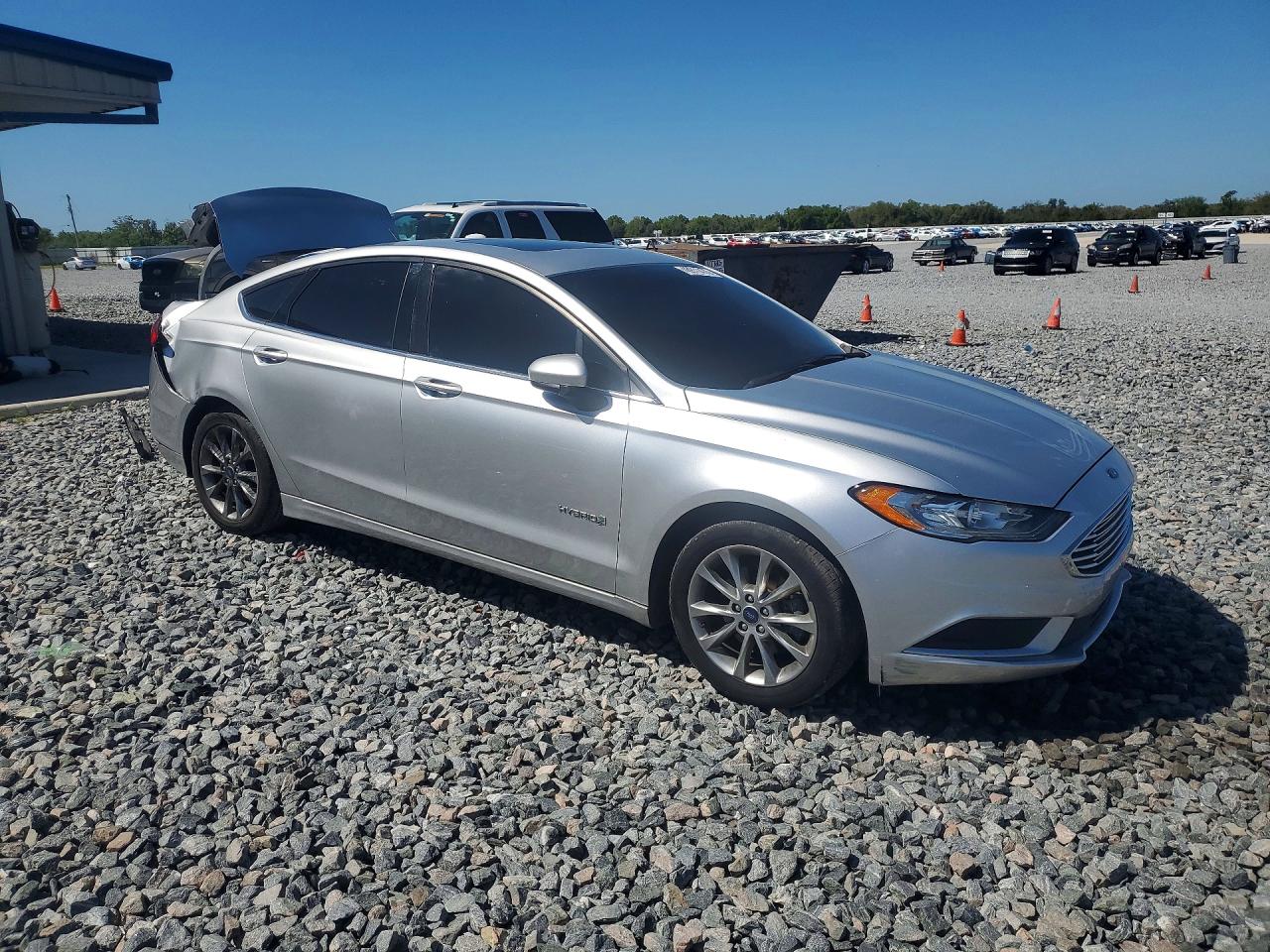 2017 FORD FUSION SE HYBRID photo 4