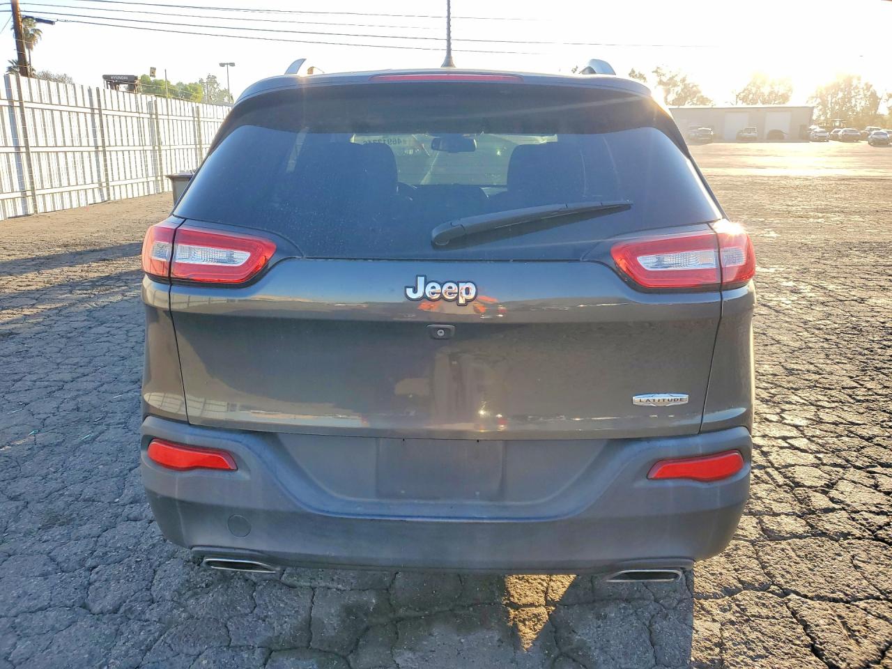 2015 JEEP CHEROKEE LATITUDE photo 6