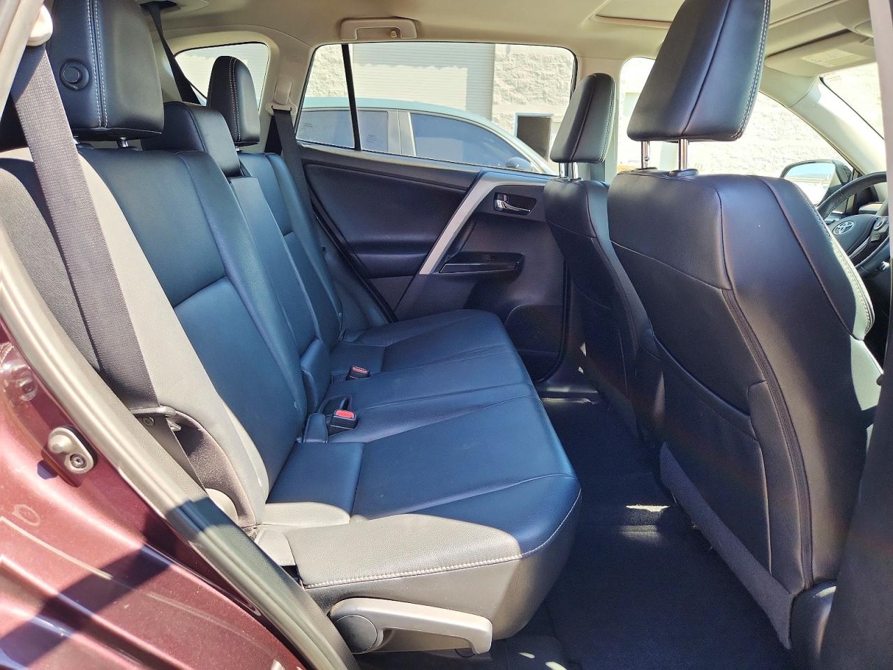 2016 TOYOTA RAV4 LIMITED photo 11