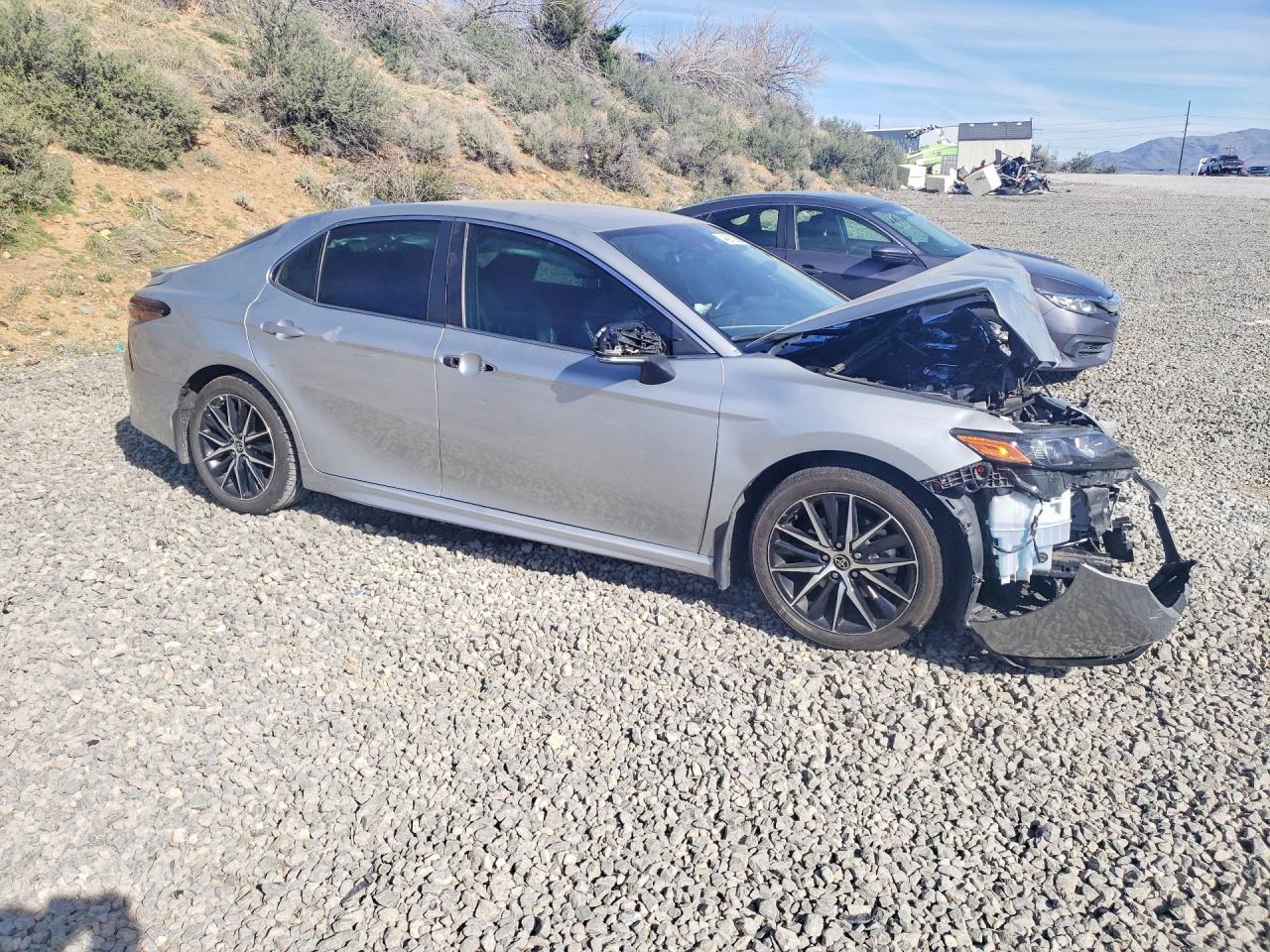2022 TOYOTA CAMRY SE photo 7
