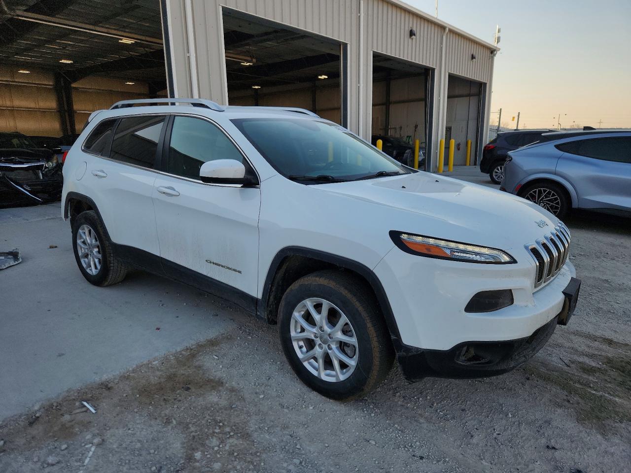 2015 JEEP CHEROKEE LATITUDE photo 10