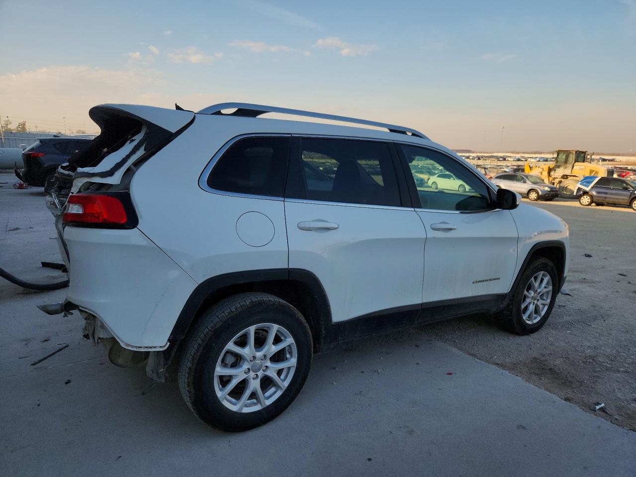 2015 JEEP CHEROKEE LATITUDE photo 7