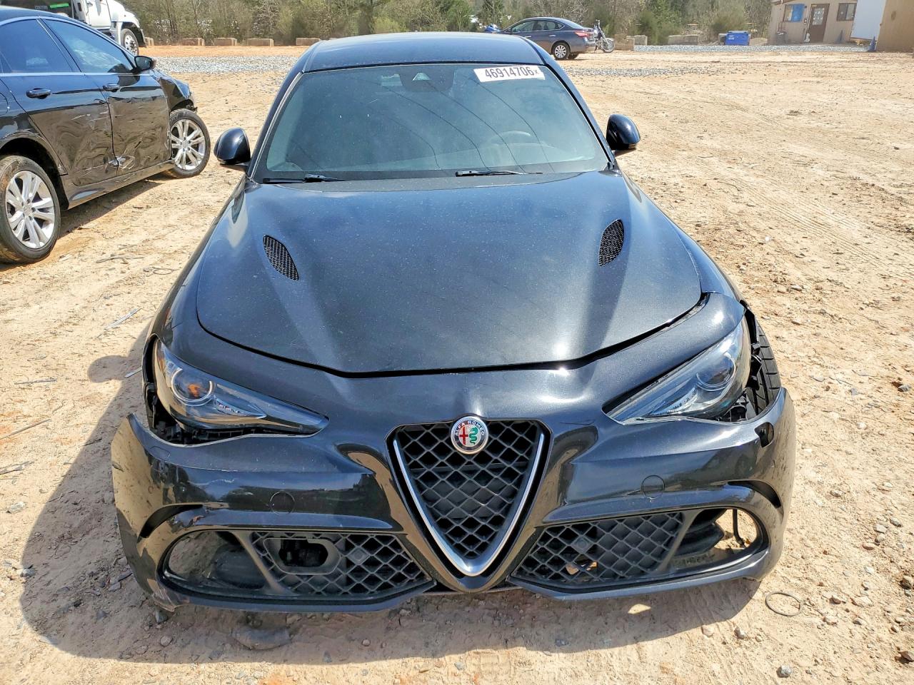 2017 ALFA ROMEO GIULIA QUADRIFOGLIO photo 9