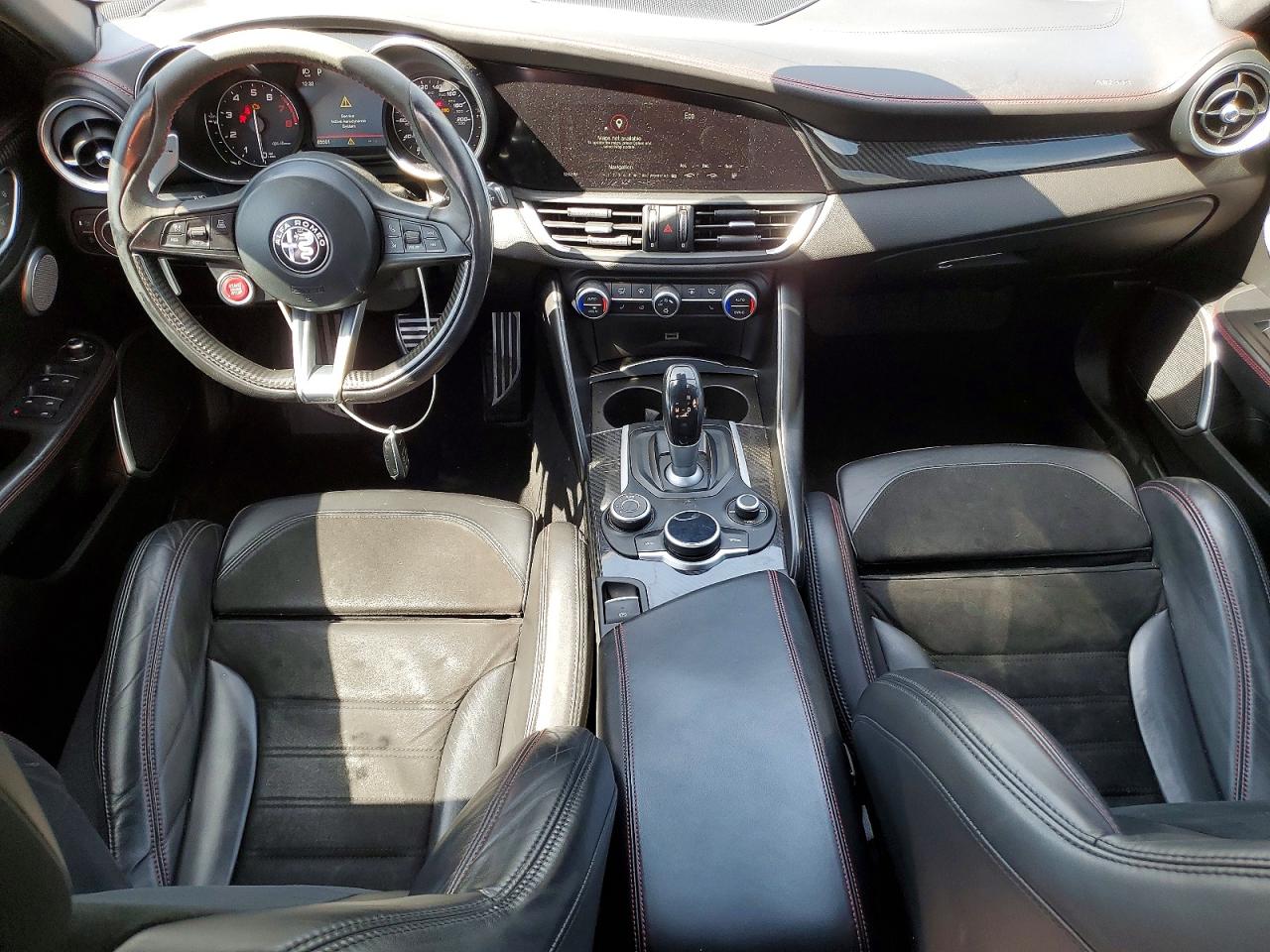 2017 ALFA ROMEO GIULIA QUADRIFOGLIO photo 15