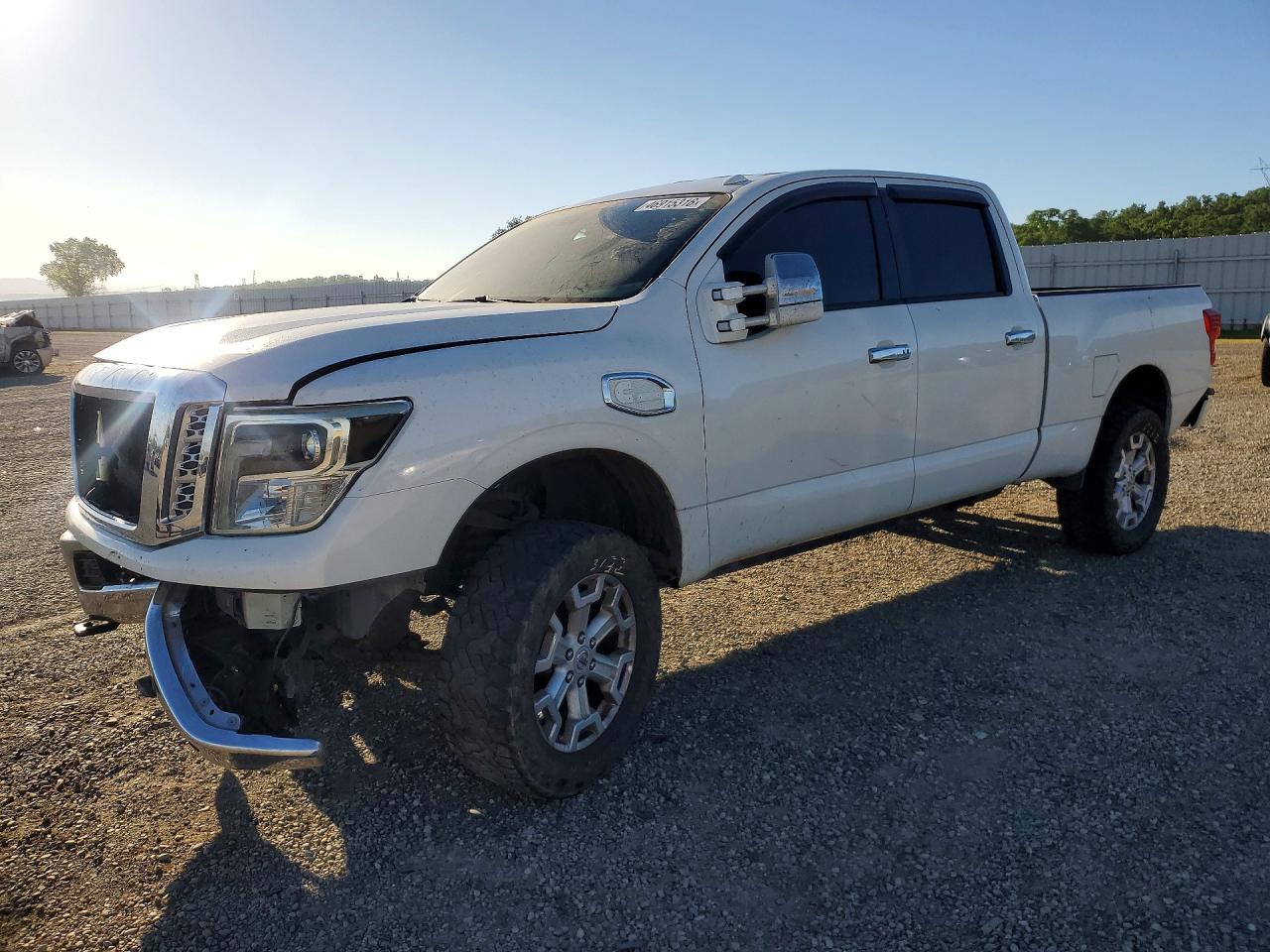 2017 NISSAN TITAN XD