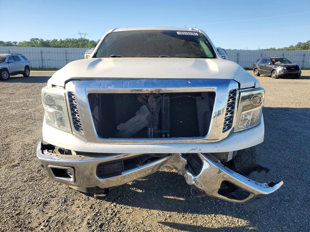 2017 NISSAN TITAN XD SL photo 13