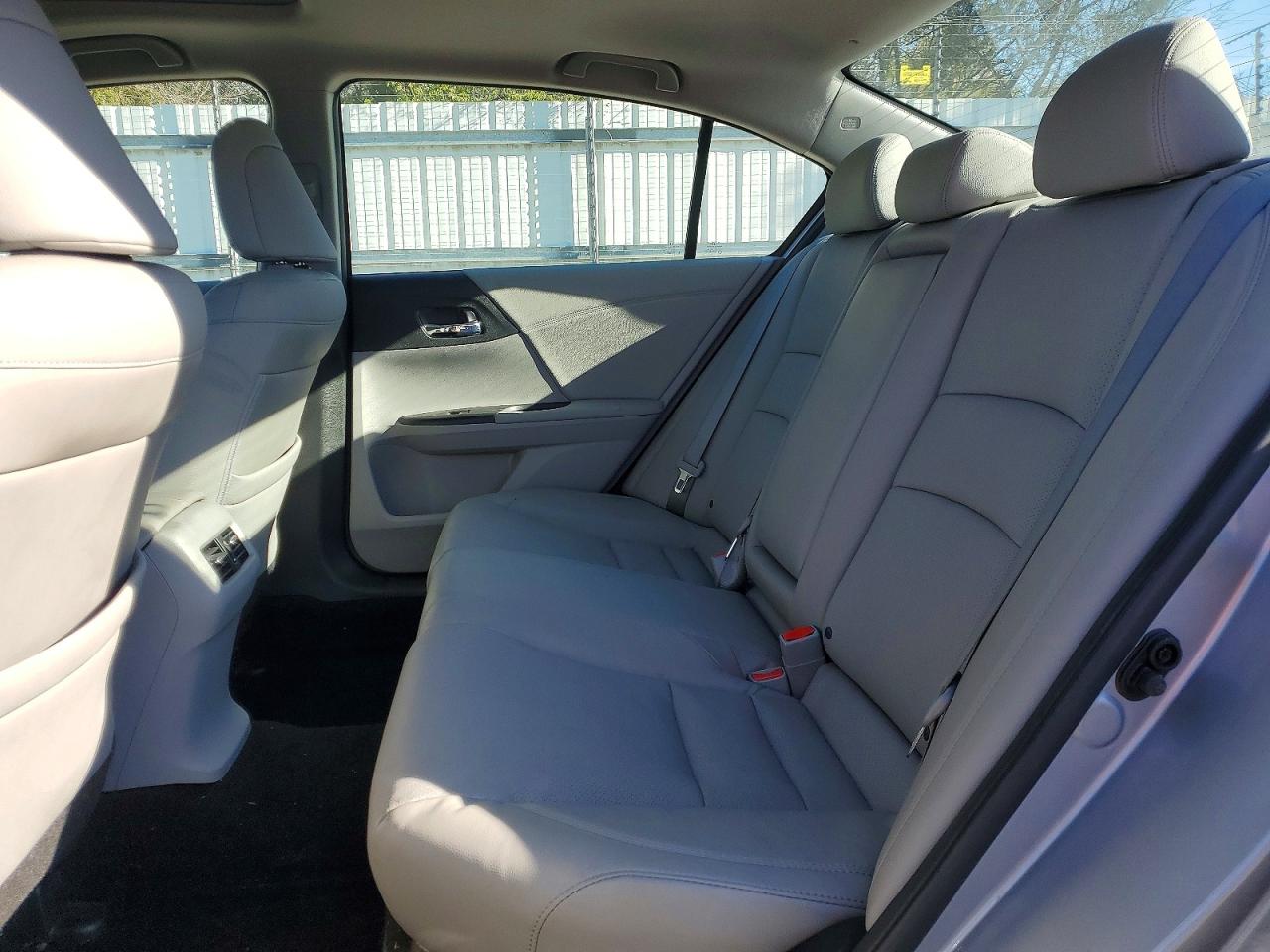 2017 HONDA ACCORD EXL photo 19