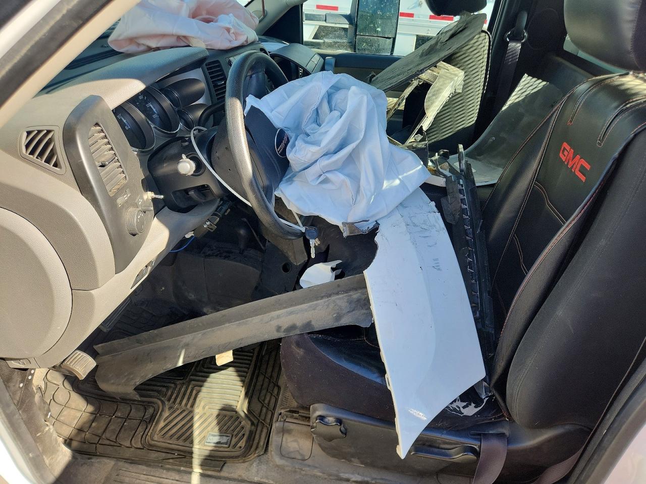 2014 GMC SIERRA K3500 photo 19