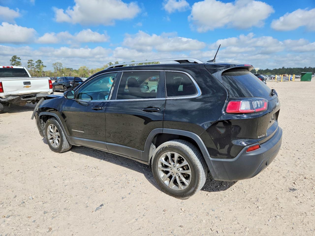 2019 JEEP CHEROKEE LATITUDE PLUS photo 2