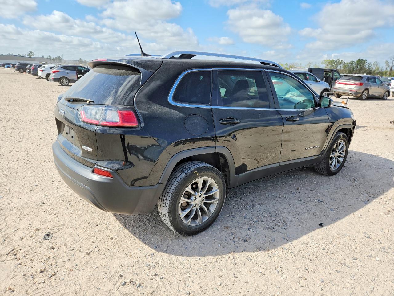 2019 JEEP CHEROKEE LATITUDE PLUS photo 3