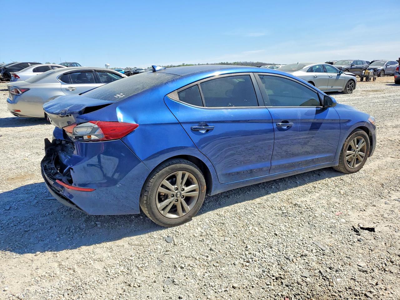 2018 HYUNDAI ELANTRA VALUE EDITION photo 3